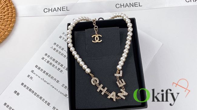 Okify CC Pearl Letter Choker Necklace 20825 - 1