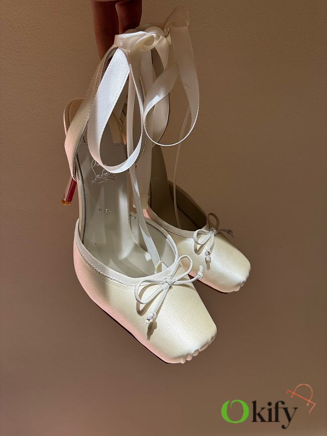 Okify Christian Louboutin Cassia Lace Up Blush Crepe Satin Heels In White 11cm - 1