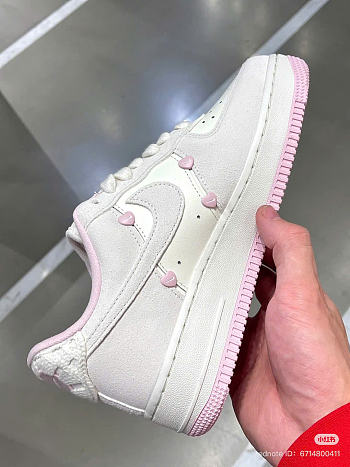 Okify Nike Air Force 1 Valentine 2025 With Pink Heart Charm Sneakers 