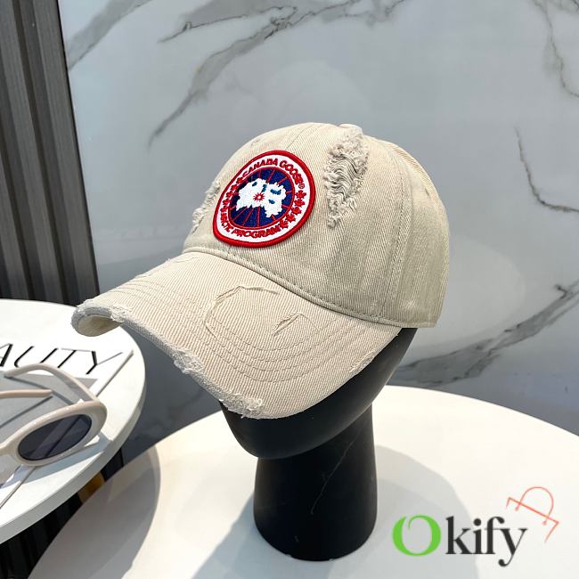 Okify Canada Goose White Cap  - 1