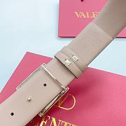 Okify Valentino Pyramid Diamond Buckle Belt In Light Brown 4cm - 4