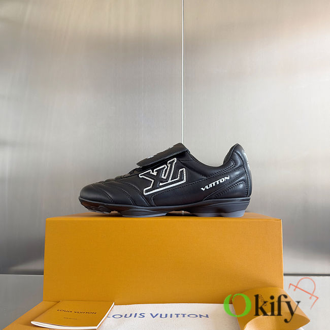 Okify Louis Vuitton Footprint Soccer Sneakers In Black 1AHAHV EU35-45  - 1