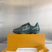 Okify Louis Vuitton Footprint Soccer Sneakers In Green 1AHAHV EU35-45  - 1