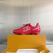 Okify Louis Vuitton Footprint Soccer Sneakers In Red 1AHDOL EU35-45  - 1