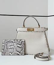 Okify Fendi Peekaboo ISeeU Snake Highlight Medium Bag In White 33x12x25cm  - 1