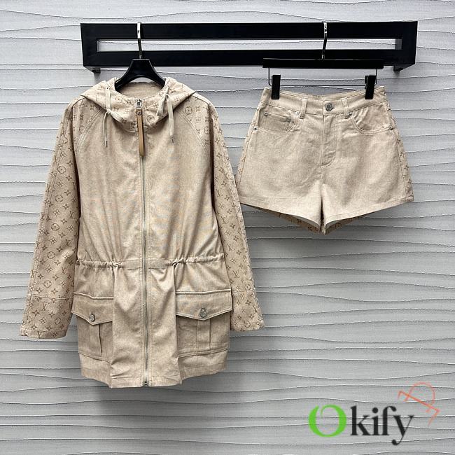 Okify Louis Vuitton Set Of Beige Jacket And Shorts SML  - 1