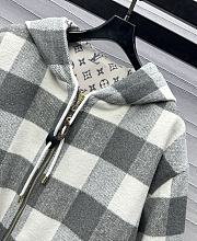 Okify Louis Vuitton Grey Plaid Hooded Jacket SML   - 2