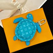 Okify Louis Vuitton Turtle Pouch Bag Charm 21279 - 1