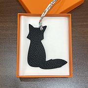 Okify Hermes Fox Double Side Bag Charm In Black And White  - 4