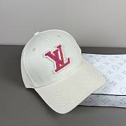 Okify Louis Vuitton White Baseball Cap With Pink Logo  - 2