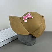 Okify Louis Vuitton Brown Baseball Cap With Pink Logo  - 5