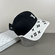 Okify Louis Vuitton Black And White Baseball Cap  - 4