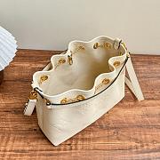 Okify Louis Vuitton Bundle Bag In Cream M25452 28x20x11.5cm - 5