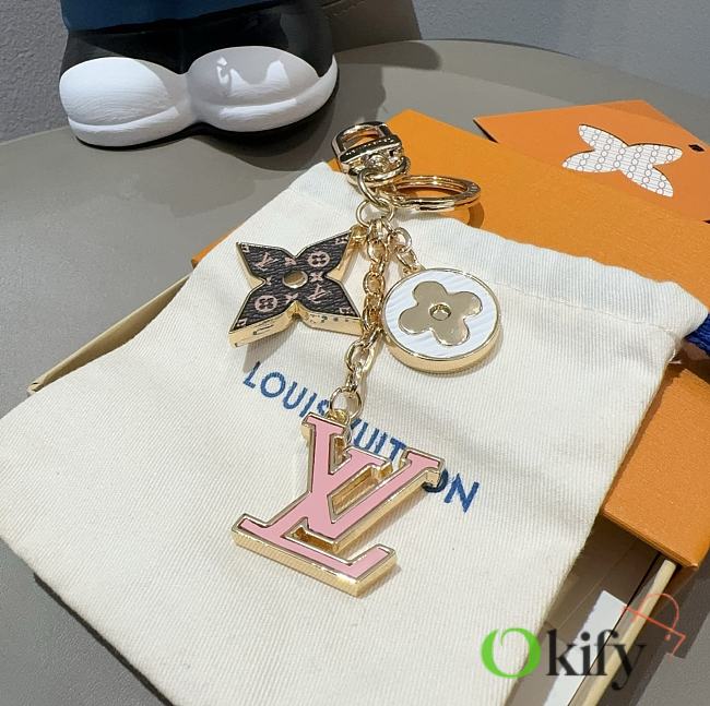 Okify Louis Vuitton Spring Street Keyring In Pink  - 1