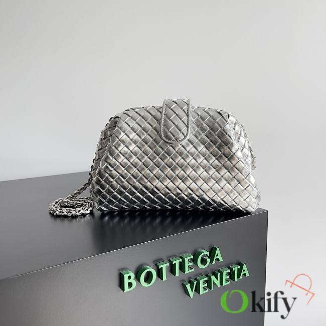 Okify Bottega Veneta Small Lauren 1980 Metallic Clutch In Silver 27x15x8cm - 1