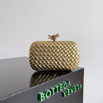 Okify Bottega Veneta Knot Bag In Gold MXN 78 850 20.5x6x12.5cm