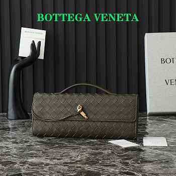 Okify Bottega Veneta Andiamo Clutch Bag In Kaki 31x13x3cm