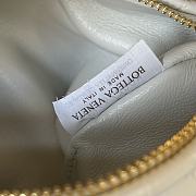 Okify Bottega Veneta Jodie Crocodile Bag In White 28x23x8cm  - 2