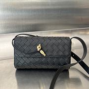 Okify Bottega Veneta Mini Andiamo Bag In Black 21.5x13.5x4.5cm  - 1