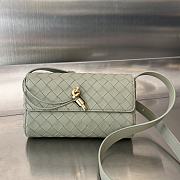 Okify Bottega Veneta Mini Andiamo Bag In Green 21.5x13.5x4.5cm  - 1