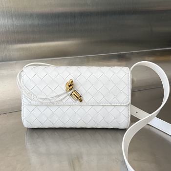 Okify Bottega Veneta Mini Andiamo Bag In White 21.5x13.5x4.5cm 