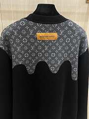 Okify Louis Vuitton Black And Grey Sweater  - 4