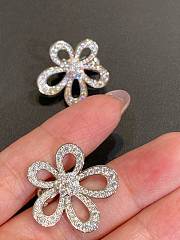 Okify VCA Diamond Flower Earrings  - 4