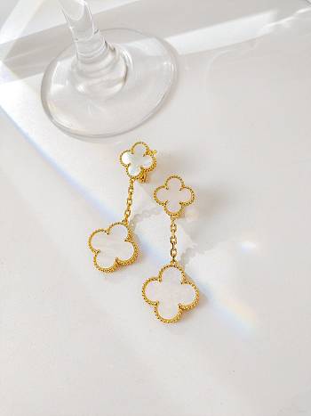 Okify VCA White Earrings 21757