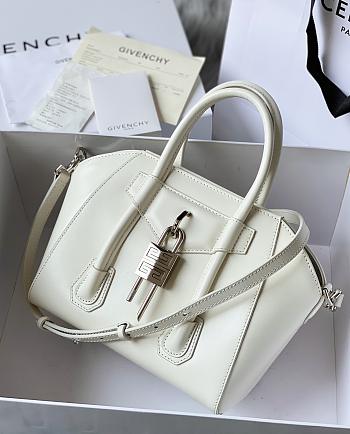 Okify Givenchy Mini Antigona Lock Bag In White Box Leather 20x22x13cm 