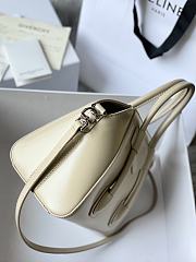 Okify Givenchy Mini Antigona Lock Bag In Cream Box Leather 20x22x13cm  - 4