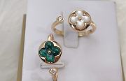 Okify Louis Vuitton Green/White Flower Ring  - 4