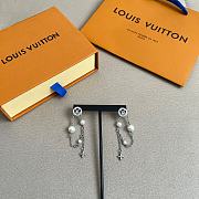 Okify Louis Vuitton Silver Earrings With Pearls - 4