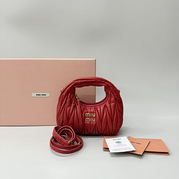 Okify MiuMiu Small Wander Matelassé Nappa Leather Hobo Bag In Red 20x17x6cm 