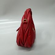 Okify MiuMiu Small Wander Matelassé Nappa Leather Hobo Bag In Red 20x17x6cm  - 4