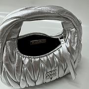 Okify MiuMiu Small Wander Matelassé Nappa Leather Hobo Bag In Silver 20x17x6cm  - 4