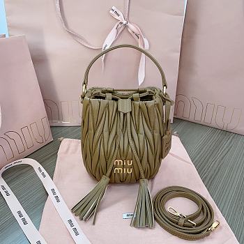 Okify MiuMiu Matelassé Nappa Leather Bucket Bag In Brown 17x15x10cm 