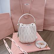 Okify MiuMiu Matelassé Nappa Leather Bucket Bag In White 17x15x10cm  - 6