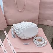 Okify MiuMiu Matelassé Nappa Leather Bucket Bag In White 20x18x14cm  - 2