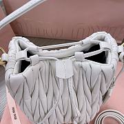 Okify MiuMiu Matelassé Nappa Leather Bucket Bag In White 20x18x14cm  - 4