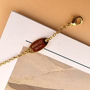 Okify Louis Vuitton Letter U LV & Me Gold Bracelet M67178 - 3
