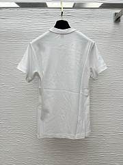 Okify Louis Vuitton White T-shirt With Gray Pocket  - 5
