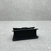 Okify Jacquemus Small Bambino Bag In Black With Gold Hardware 18x6x7cm - 2