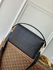 Okify Louis Vuitton Soft Twist Bag In Black M24639 27x19x9cm  - 4