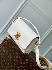 Okify Louis Vuitton Soft Twist Bag In White M25359 27x19x9cm  - 3