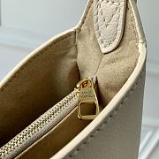 Okify Louis Vuitton Low Key Shoulder Bag In White M24990 26x18x7cm - 6