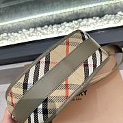 Okify Burberry B Clip Check Messenger Bag 27.5x11x19cm - 4