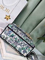 Okify Dior Lady D-Lite White Bag With Blue Tone Flowers 24x20x11cm - 3