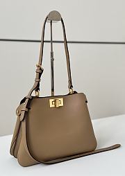 Okify Fendi Peekaboo Soft Medium Bag In Beige 29x12x19cm  - 3
