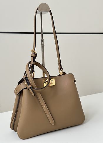 Okify Fendi Peekaboo Soft Medium Bag In Beige 29x12x19cm 