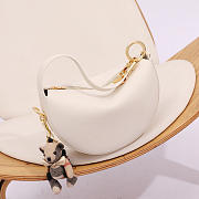 Okify Burberry Knight Arc Bag In White 28.5x15x22cm  - 4